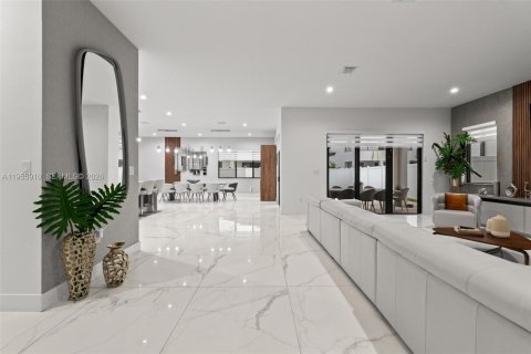 Villa ou maison à vendre à Doral, Floride: 5 chambres, 319.21 m2 № 2009858 - photo 7