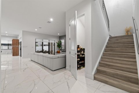 Villa ou maison à vendre à Doral, Floride: 5 chambres, 319.21 m2 № 2009858 - photo 6