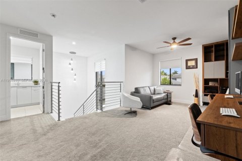 Villa ou maison à vendre à Doral, Floride: 5 chambres, 319.21 m2 № 2009858 - photo 24