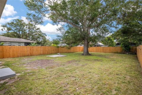 House in Tampa, Florida 3 bedrooms, 101.26 sq.m. № 1893790 - photo 23
