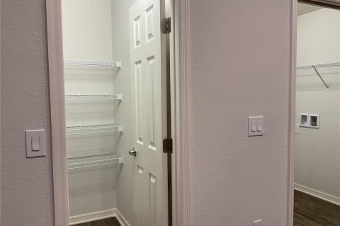 House in Winter Haven, Florida 4 bedrooms, 160.72 sq.m. № 1784590 - photo 21