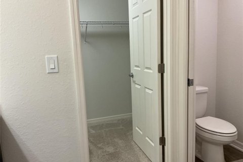 Casa en alquiler en Winter Haven, Florida, 4 dormitorios, 160.72 m2 № 1784590 - foto 12