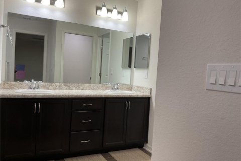 Casa en alquiler en Winter Haven, Florida, 4 dormitorios, 160.72 m2 № 1784590 - foto 16