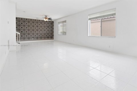 Villa ou maison à louer à Boca Raton, Floride: 5 chambres, 259.38 m2 № 1931053 - photo 6