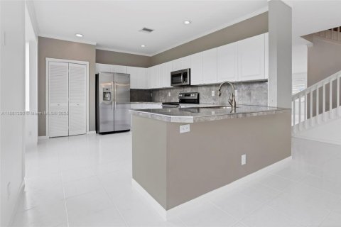 Villa ou maison à louer à Boca Raton, Floride: 5 chambres, 259.38 m2 № 1931053 - photo 9