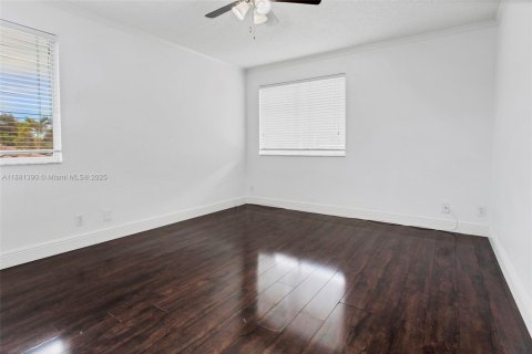 Villa ou maison à louer à Boca Raton, Floride: 5 chambres, 259.38 m2 № 1931053 - photo 25