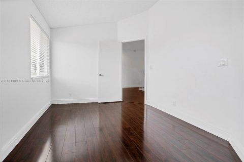 Villa ou maison à louer à Boca Raton, Floride: 5 chambres, 259.38 m2 № 1931053 - photo 27