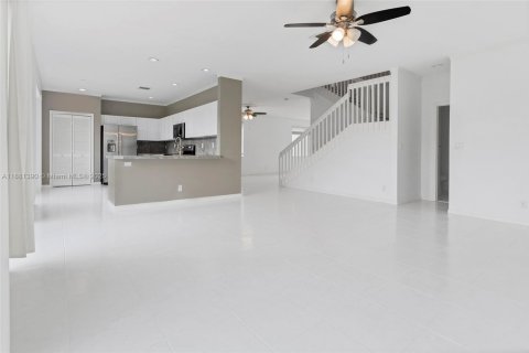 Villa ou maison à louer à Boca Raton, Floride: 5 chambres, 259.38 m2 № 1931053 - photo 5