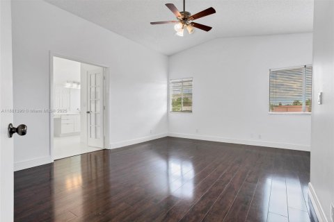 Villa ou maison à louer à Boca Raton, Floride: 5 chambres, 259.38 m2 № 1931053 - photo 20