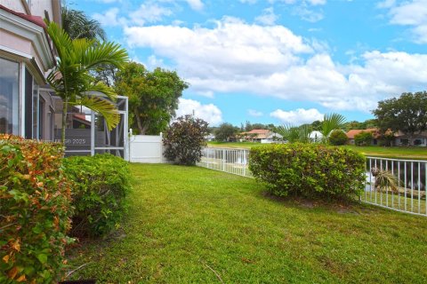 Villa ou maison à louer à Boca Raton, Floride: 5 chambres, 259.38 m2 № 1931053 - photo 16