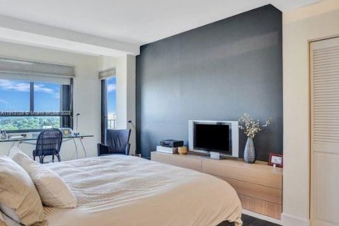 Condo in Key Biscayne, Florida, 3 bedrooms  № 2015683 - photo 14