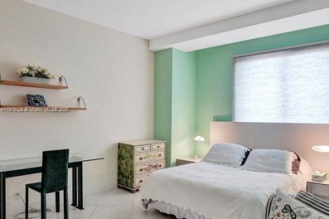 Condo in Key Biscayne, Florida, 3 bedrooms  № 2015683 - photo 25