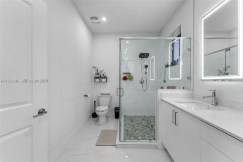 Купить виллу или дом в Майами, Флорида 5 спален, 245.08м2, № 2062900 - фото 23