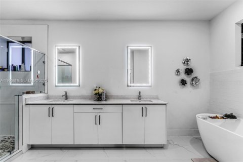 Купить виллу или дом в Майами, Флорида 5 спален, 245.08м2, № 2062900 - фото 22