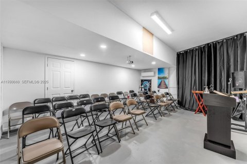 Купить виллу или дом в Майами, Флорида 5 спален, 245.08м2, № 2062900 - фото 18