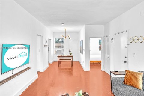 Appartement à louer à Miami Beach, Floride: 1 chambre, 1424.01 m2 № 1996140 - photo 4