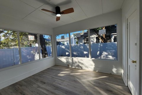 Купить виллу или дом в Сент-Питерсберг, Флорида 3 спальни, № 2025792 - фото 15