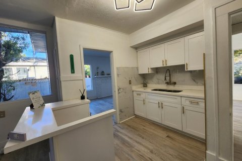 Купить виллу или дом в Сент-Питерсберг, Флорида 3 спальни, № 2025792 - фото 30