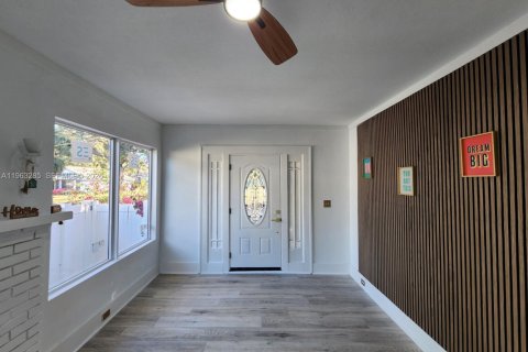 Купить виллу или дом в Сент-Питерсберг, Флорида 3 спальни, № 2025792 - фото 21