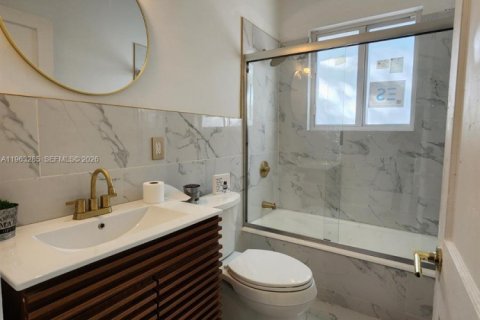 Купить виллу или дом в Сент-Питерсберг, Флорида 3 спальни, № 2025792 - фото 3