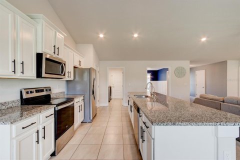 Casa en venta en Oak Hill, Florida, 4 dormitorios, 196.67 m2 № 1619391 - foto 11