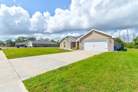 Casa en venta en Oak Hill, Florida, 4 dormitorios, 196.67 m2 № 1619391 - foto 2