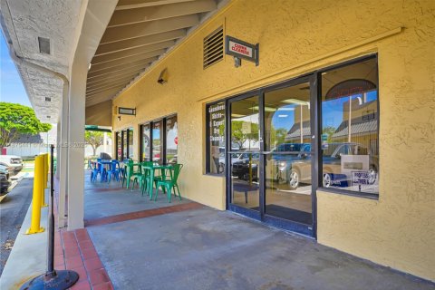 Коммерческая недвижимость в Майами, Флорида № 2036957