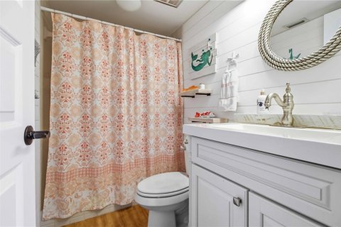 Condo in Bradenton, Florida, 2 bedrooms № 2225497 - photo 16
