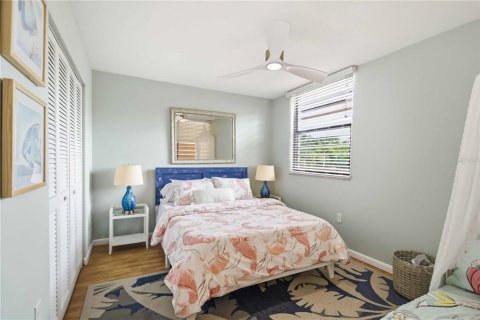 Condo in Bradenton, Florida, 2 bedrooms № 2225497 - photo 15
