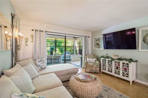 Condo in Bradenton, Florida, 2 bedrooms № 2225497 - photo 6
