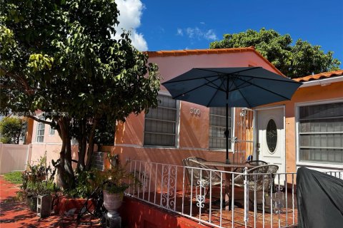 Купить коммерческую недвижимость в Майами, Флорида 167.69м2, № 1963384 - фото 1