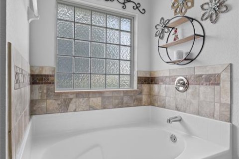 Casa en venta en Winter Haven, Florida, 4 dormitorios, 216.18 m2 № 1912637 - foto 23
