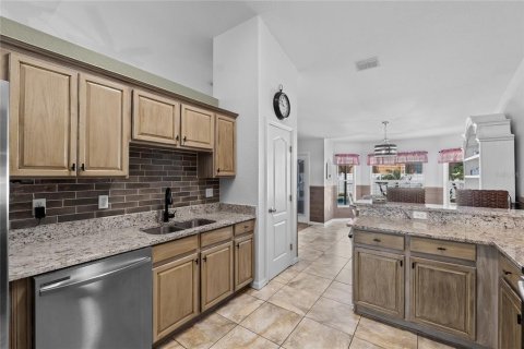 Casa en venta en Winter Haven, Florida, 4 dormitorios, 216.18 m2 № 1912637 - foto 13