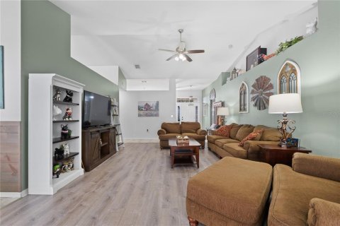 Casa en venta en Winter Haven, Florida, 4 dormitorios, 216.18 m2 № 1912637 - foto 9