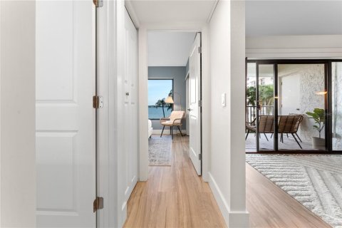 Condominio en alquiler en Saint Petersburg, Florida, 2 dormitorios, 82.68 m2 № 1203479 - foto 22