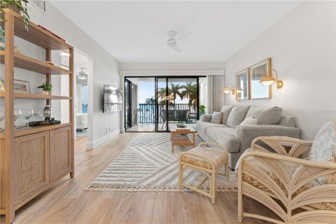 Condominio en alquiler en Saint Petersburg, Florida, 2 dormitorios, 82.68 m2 № 1203479 - foto 16