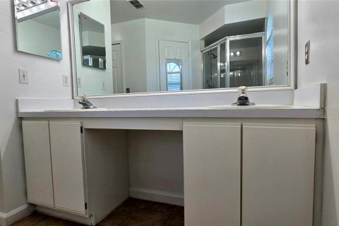 Villa ou maison à louer à Kissimmee, Floride: 3 chambres, 133.22 m2 № 2395554 - photo 10