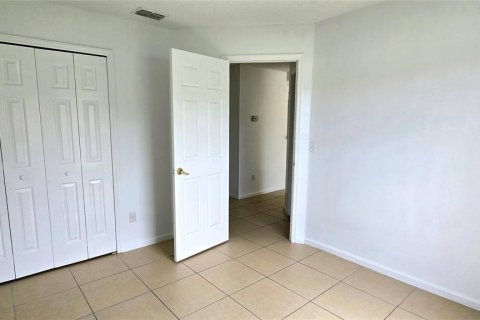 Villa ou maison à louer à Kissimmee, Floride: 3 chambres, 133.22 m2 № 2395554 - photo 13