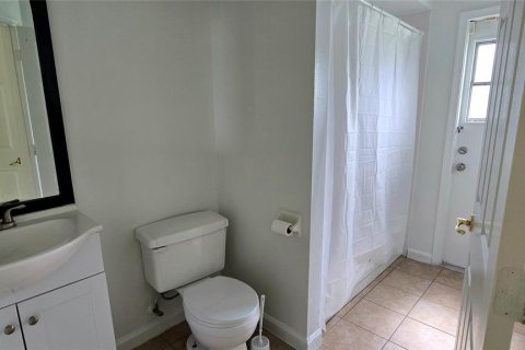 Villa ou maison à louer à Kissimmee, Floride: 3 chambres, 133.22 m2 № 2395554 - photo 14