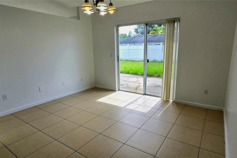Villa ou maison à louer à Kissimmee, Floride: 3 chambres, 133.22 m2 № 2395554 - photo 3