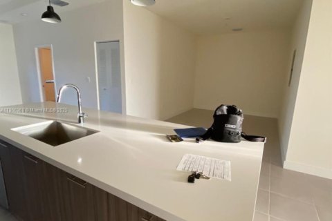 Condominio en venta en Doral, Florida, 2 dormitorios, 105.35 m2 № 1979519 - foto 13