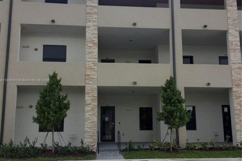 Condominio en venta en Doral, Florida, 2 dormitorios, 105.35 m2 № 1979519 - foto 3