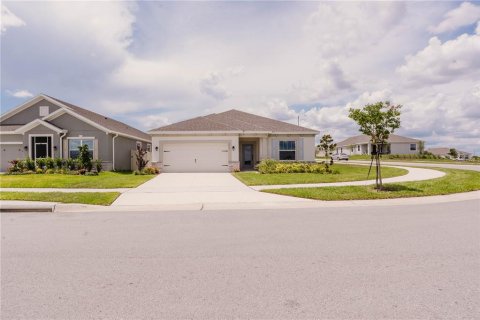 House in Lake Alfred, Florida 3 bedrooms, 179.95 sq.m. № 1815057 - photo 1
