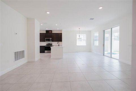 House in Lake Alfred, Florida 3 bedrooms, 179.95 sq.m. № 1815057 - photo 6