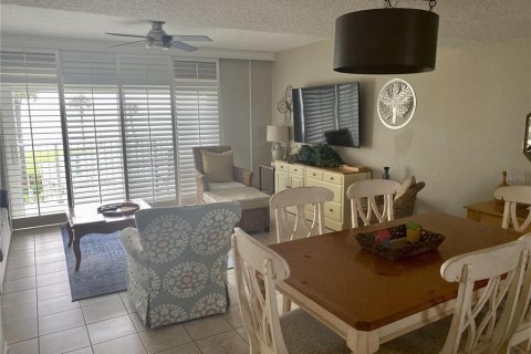 Copropriété à louer à Ormond Beach, Floride: 2 chambres, 94.76 m2 № 2125183 - photo 3