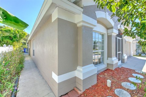 Casa en venta en Riverview, Florida, 4 dormitorios, 210.89 m2 № 2232911 - foto 5