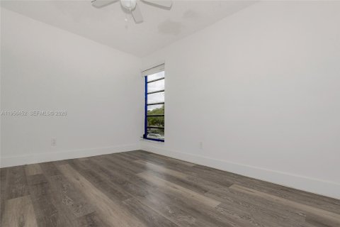 Propiedad comercial en alquiler en Pembroke Pines, Florida, 1 dormitorio, 150.13 m2 № 2011720 - foto 7