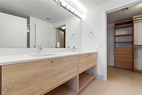Купить кондоминиум в Норт-Майами-Бич, Флорида 3 спальни, 144.56м2, № 1981683 - фото 8