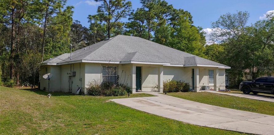 Duplex in Homosassa, Florida 4 bedrooms, 218.51 sq.m. № 1751473