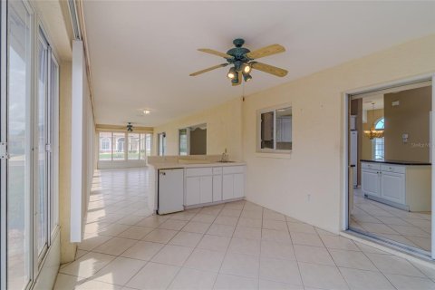 House in Ocala, Florida 3 bedrooms, 207.45 sq.m. № 2230920 - photo 17
